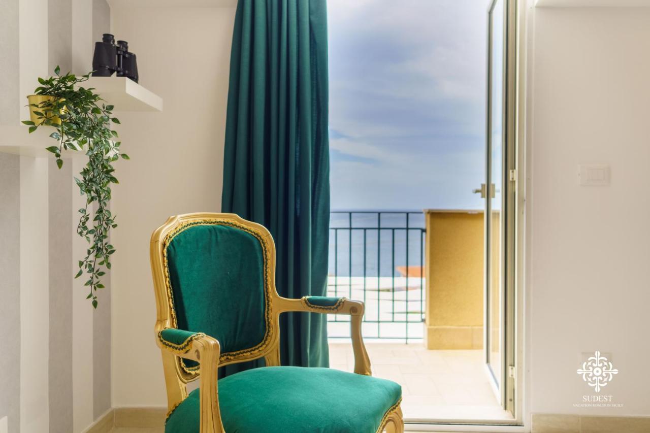 Villa Vittoria - Waterfront House Augusta Kültér fotó