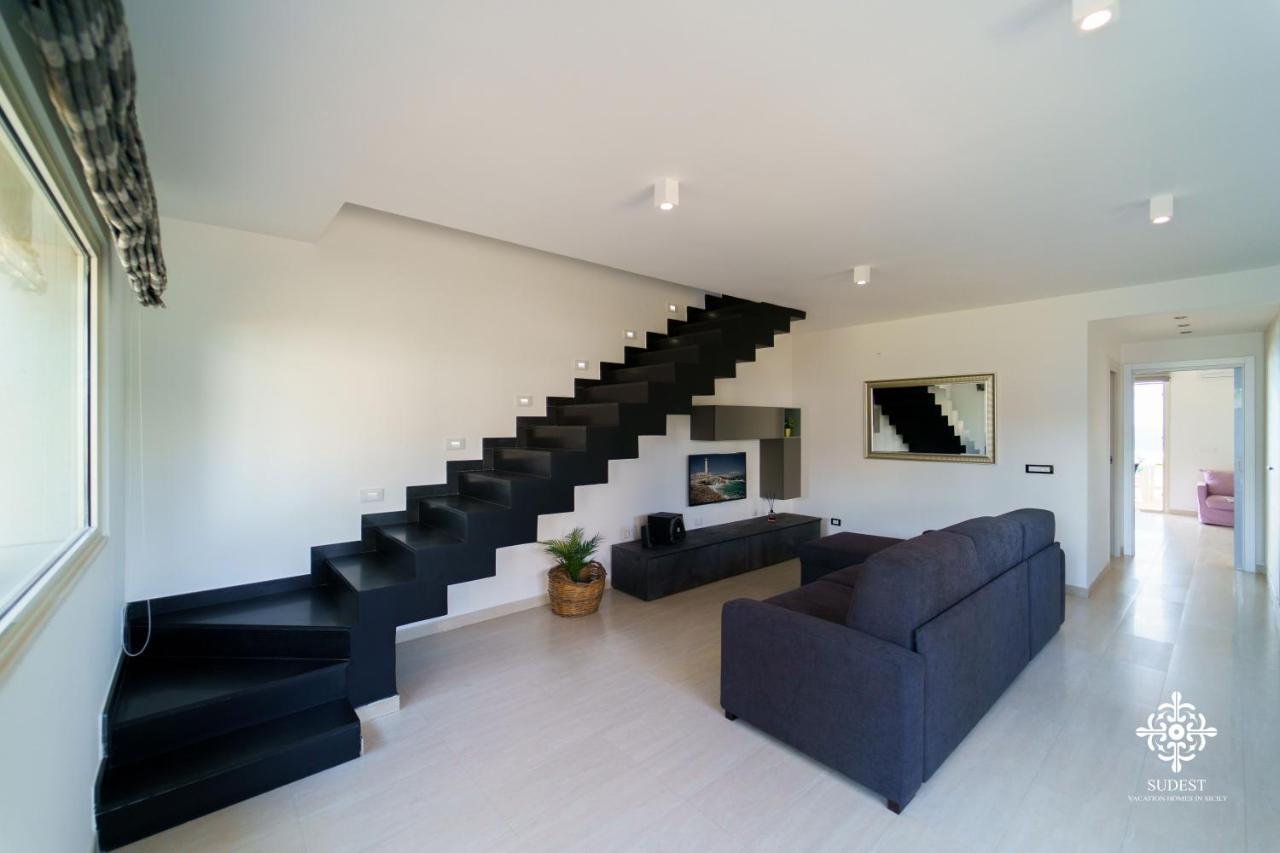 Villa Vittoria - Waterfront House Augusta Kültér fotó