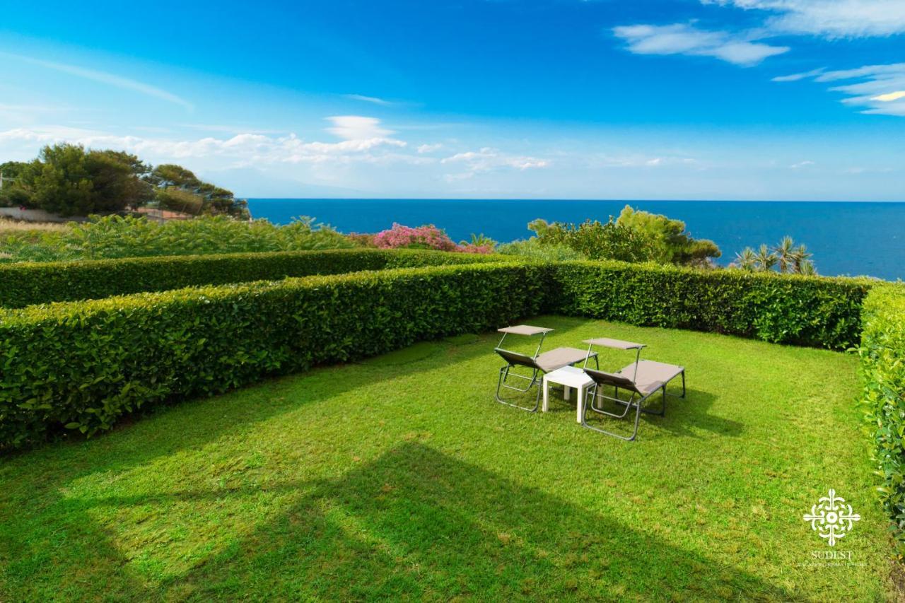 Villa Vittoria - Waterfront House Augusta Kültér fotó