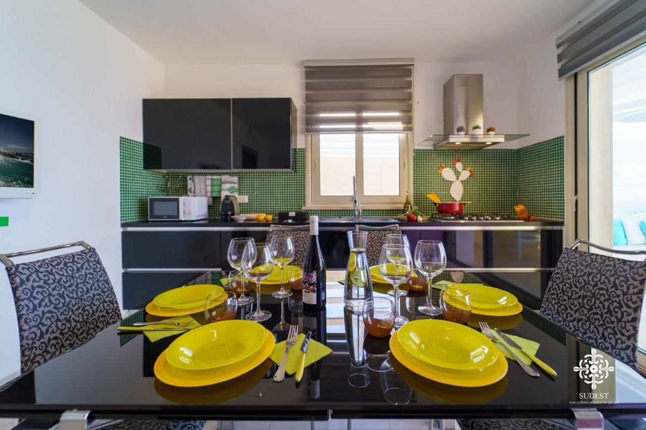 Villa Vittoria - Waterfront House Augusta Kültér fotó
