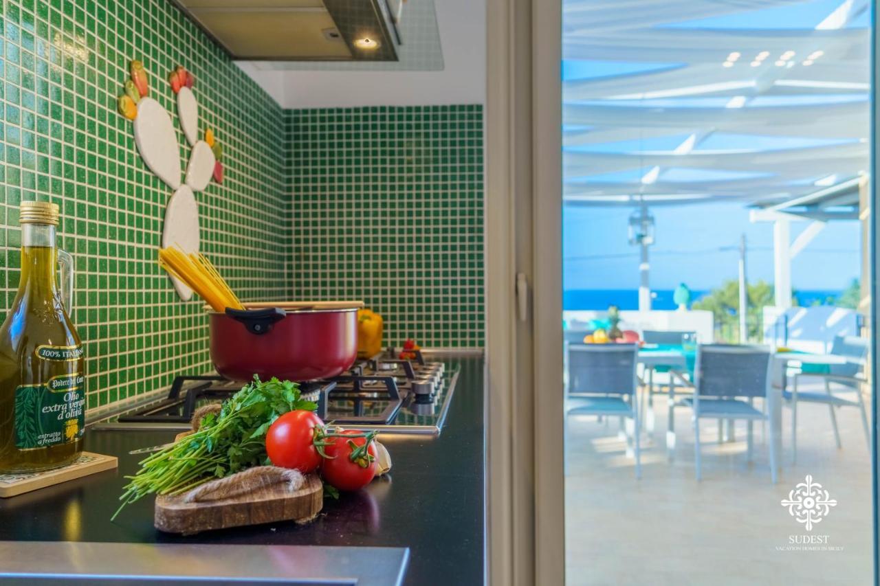 Villa Vittoria - Waterfront House Augusta Kültér fotó