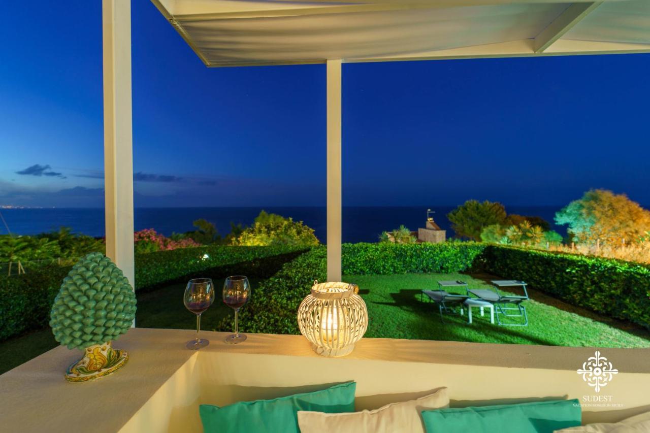 Villa Vittoria - Waterfront House Augusta Kültér fotó